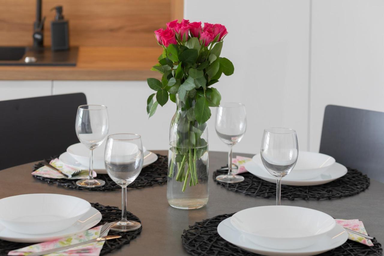 Posesja Kapitanska Przy Plazy Apartments Grzybowo By Noclegi Renters المظهر الخارجي الصورة